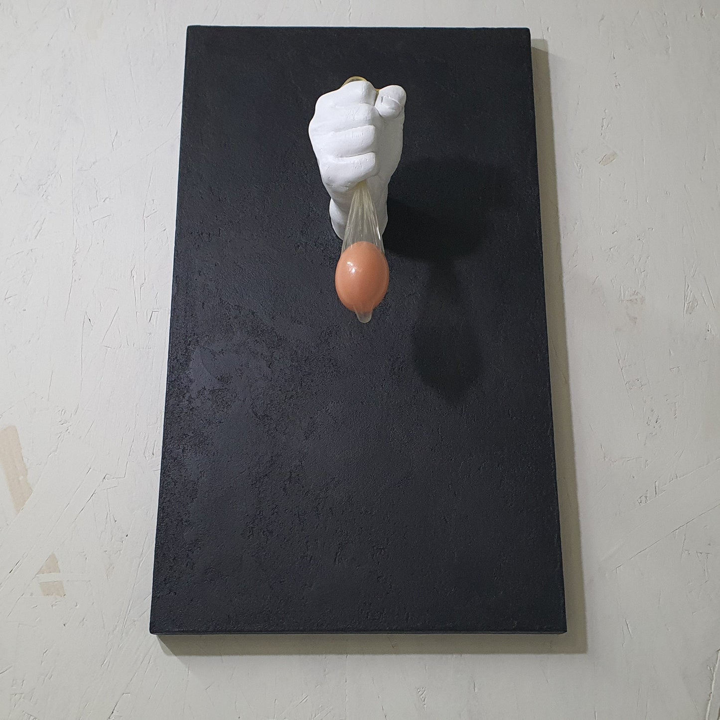 Collectible conceptual artwork Vita Protetta – one-of-a-kind installation with symbolic commentary, limited edition 1/1