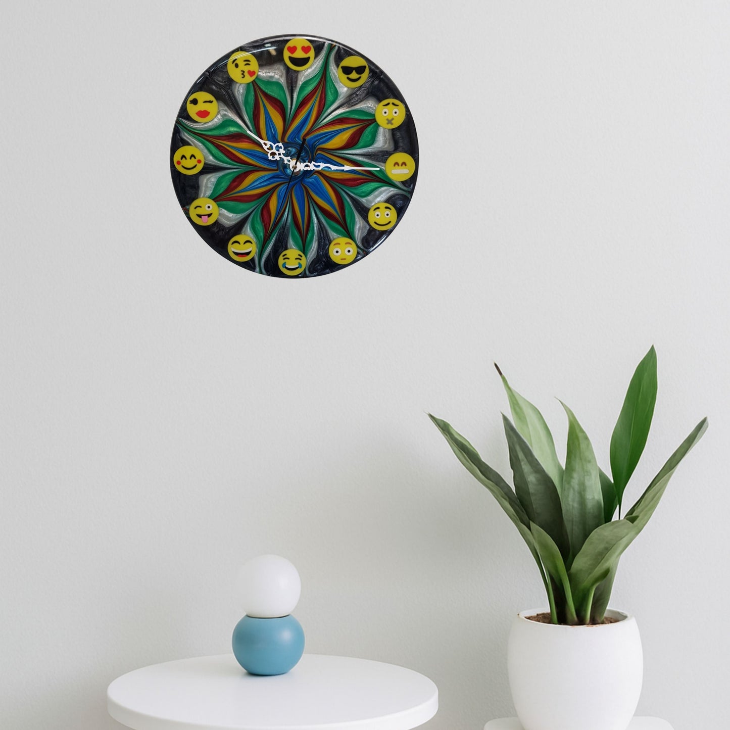 Collectible handmade resin wall clock – Emotion Flow #01 with certificate of authenticity