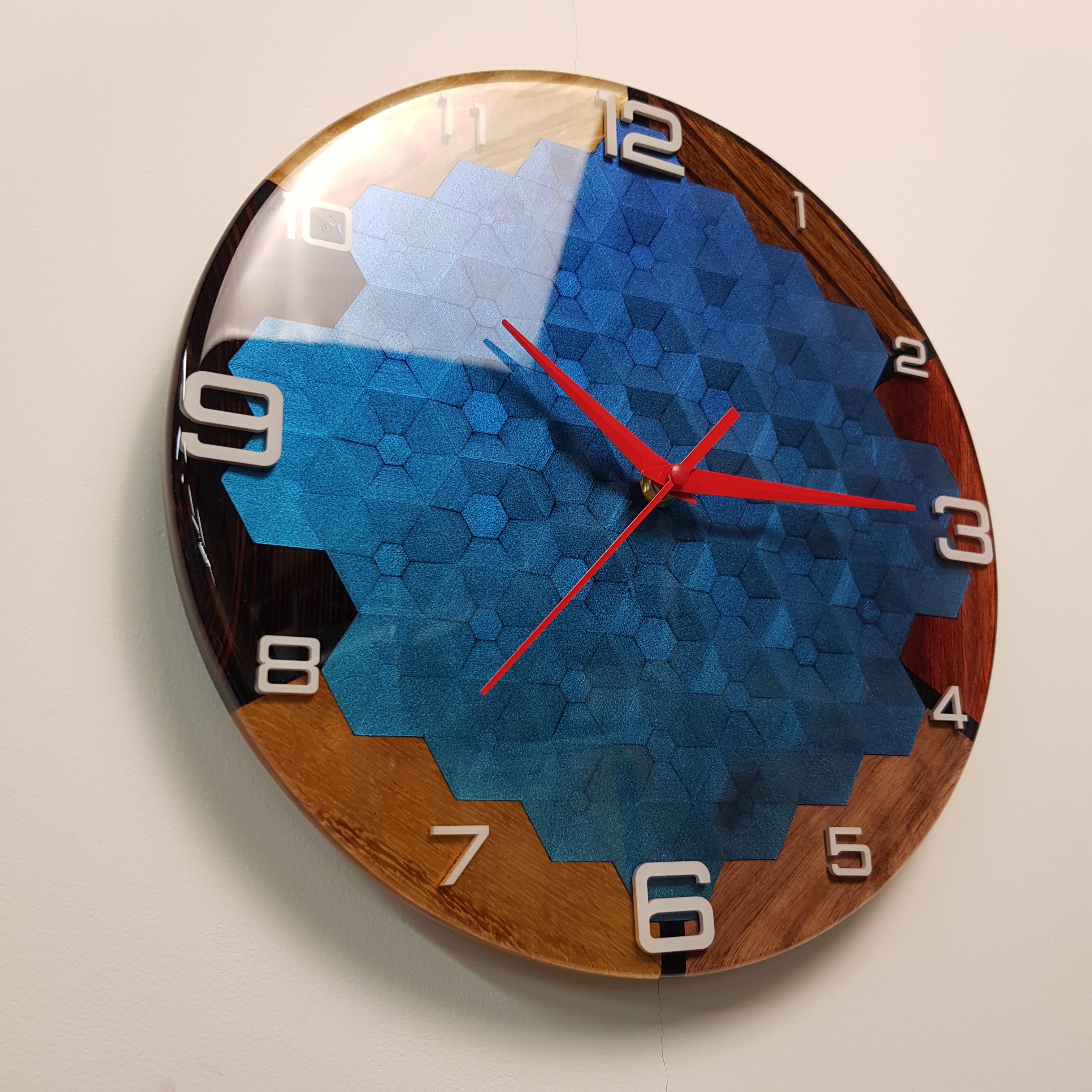 Right side view highlighting the geometric cube structure inside the resin