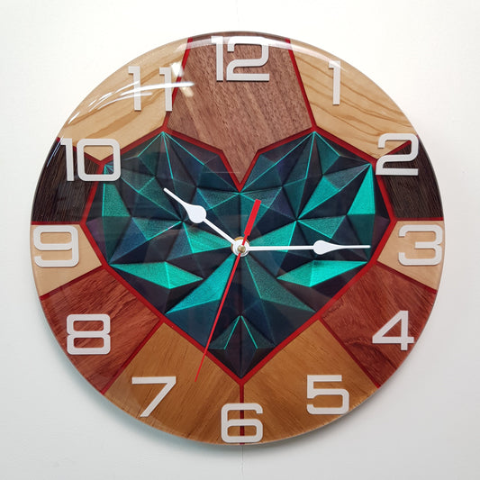 Chameleon Core wall clock with geometric 3D heart and mixed wood frame, 30 cm diameter