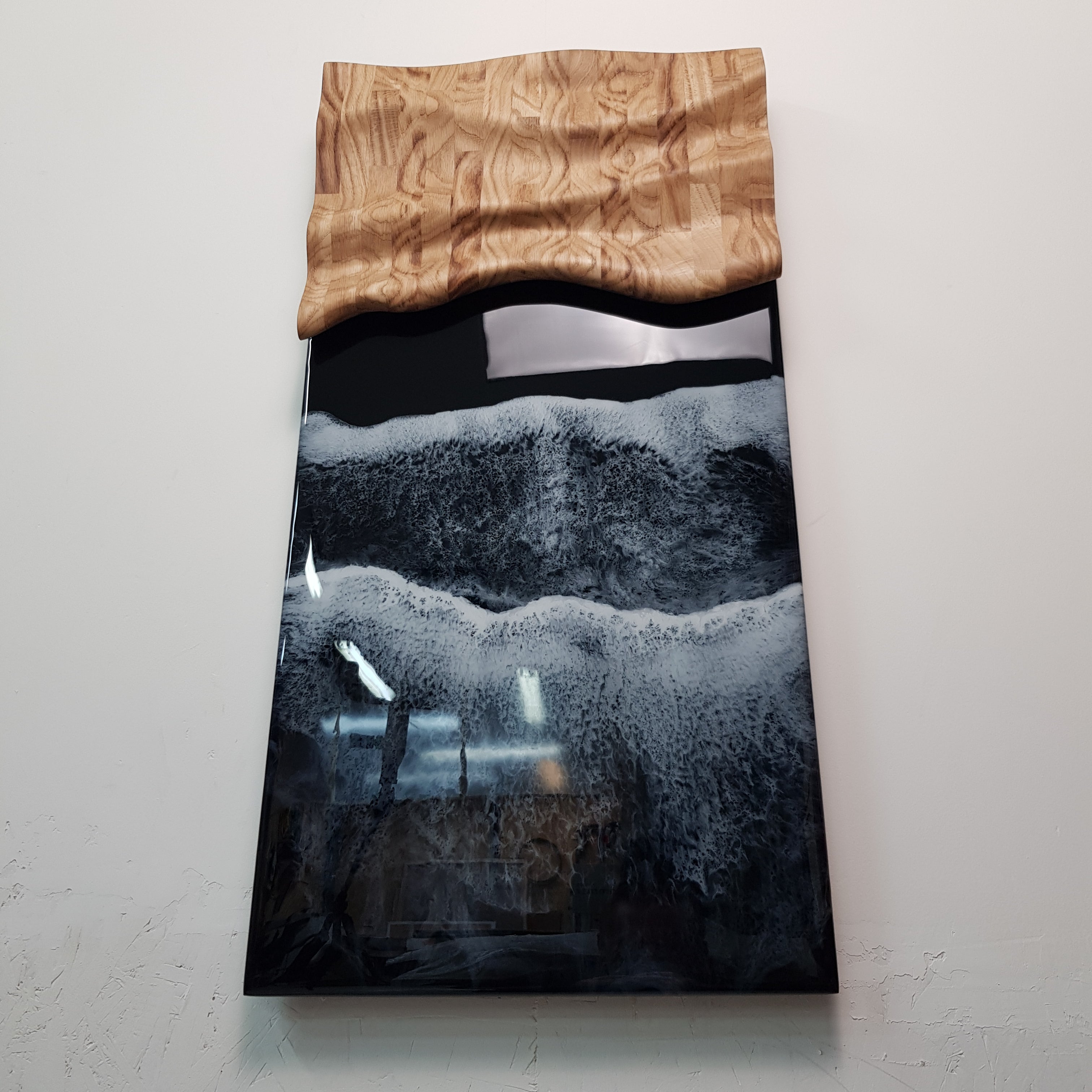 sculpture explores a suspended moment between movement and stillness