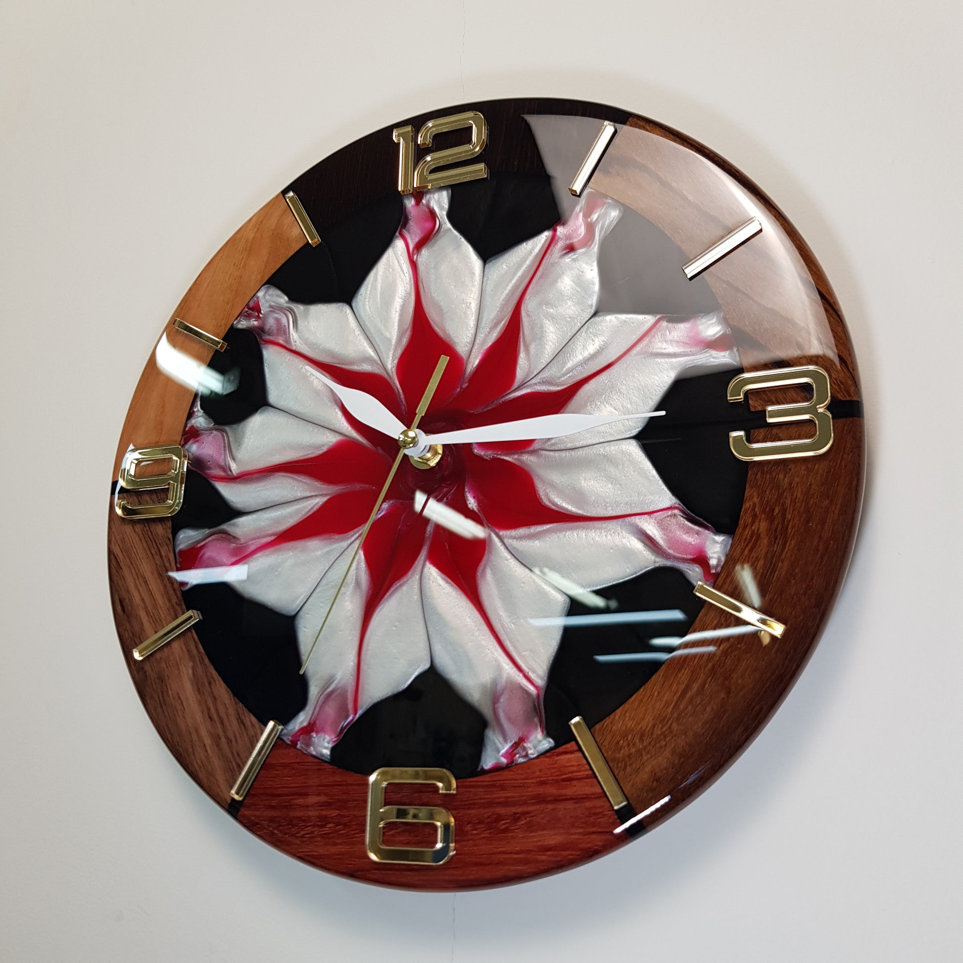 Side view highlighting the depth of the resin surface and contrast with natural wood