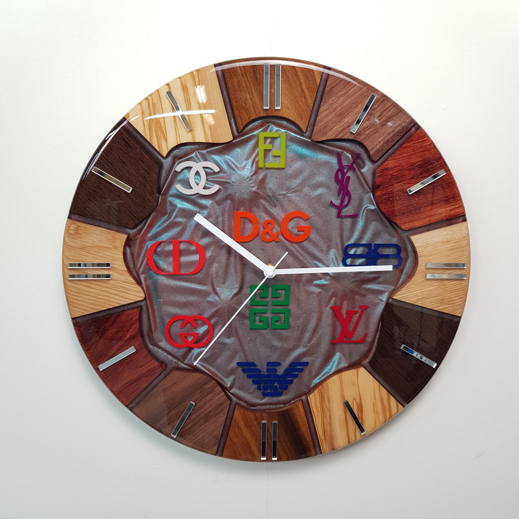 Luxury Chaos – Noble Spectrum wall clock, front view, handcrafted wood and resin artwork