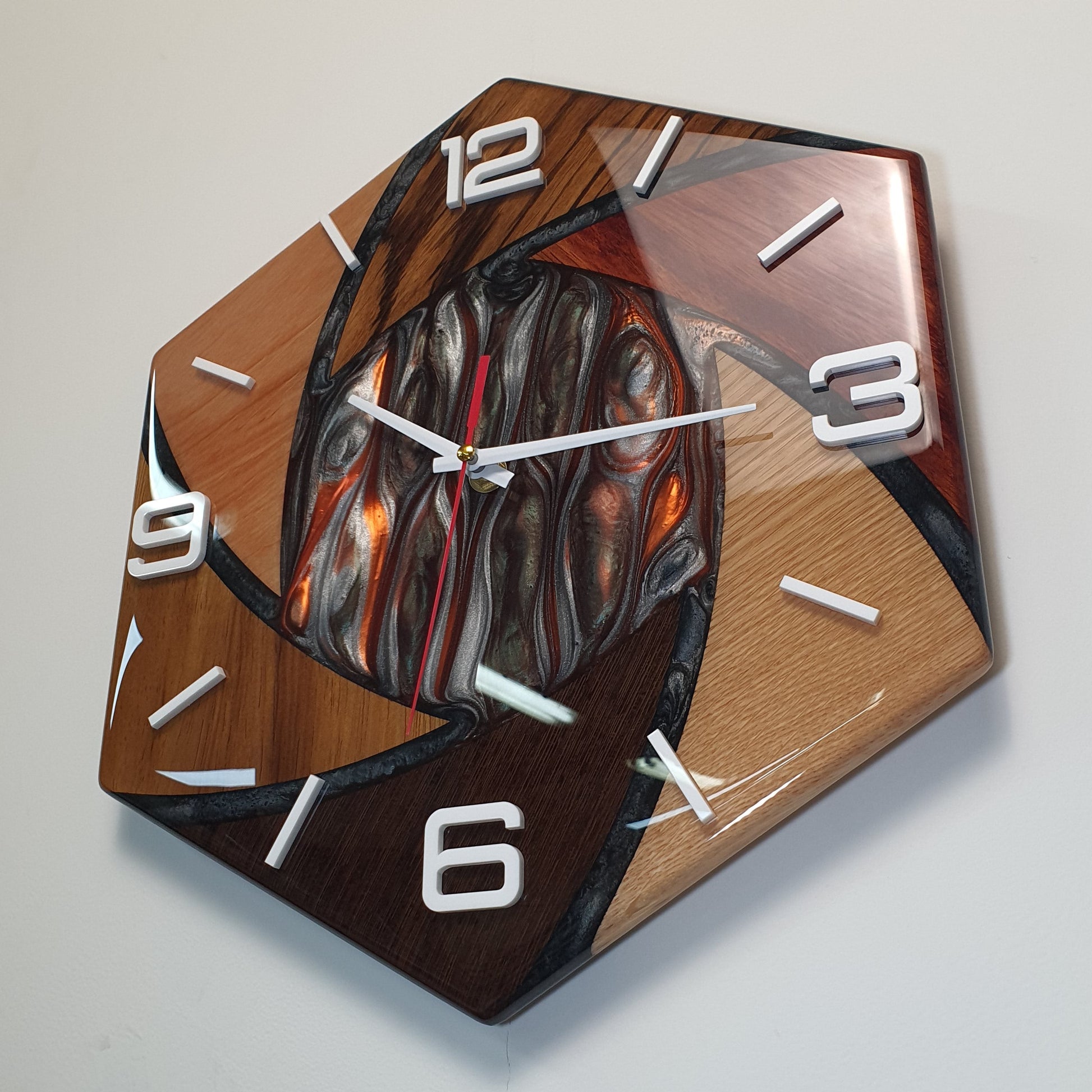 Left side view highlighting the glossy resin surface and white plexiglass numbers