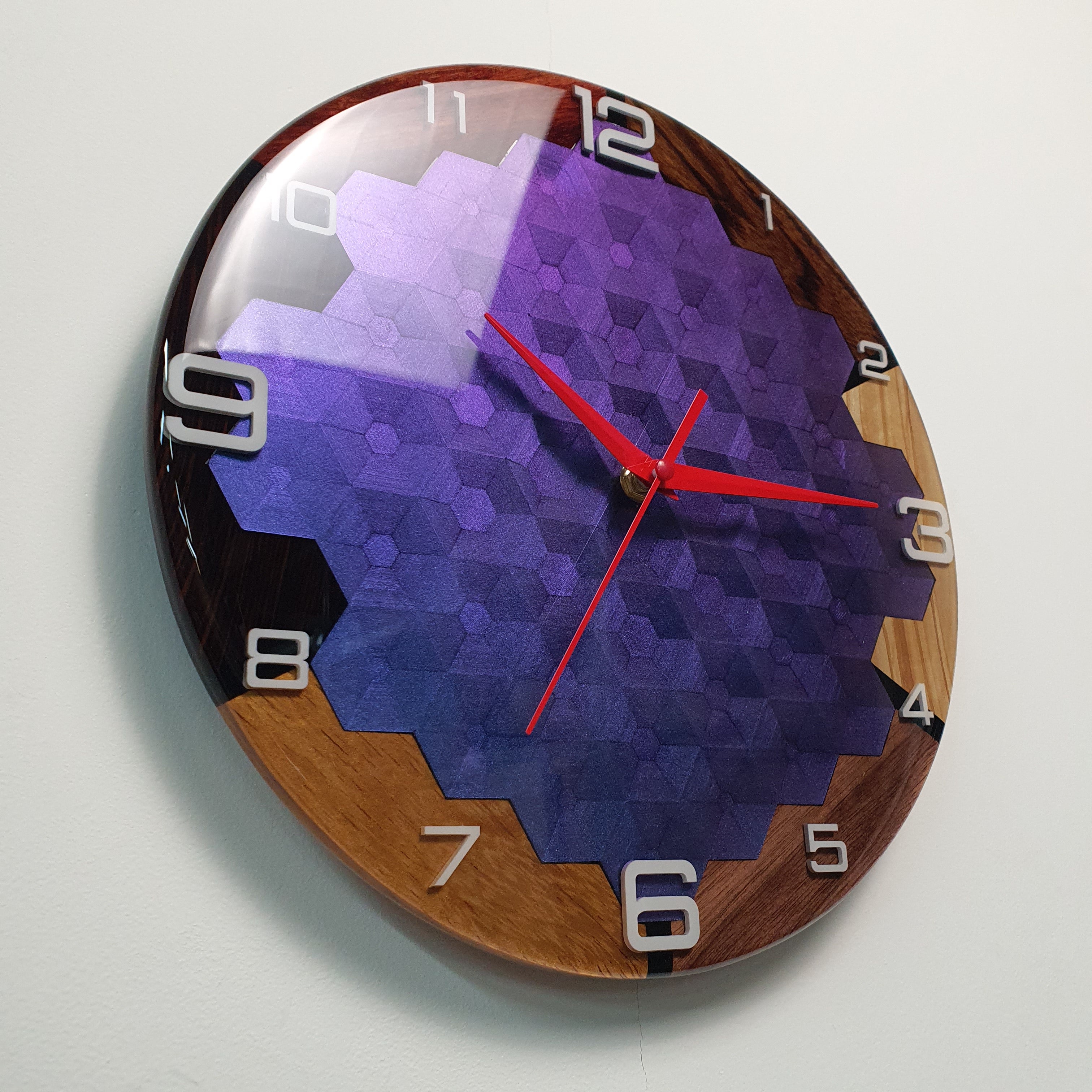 Right side view highlighting the geometric cube structure inside the resin