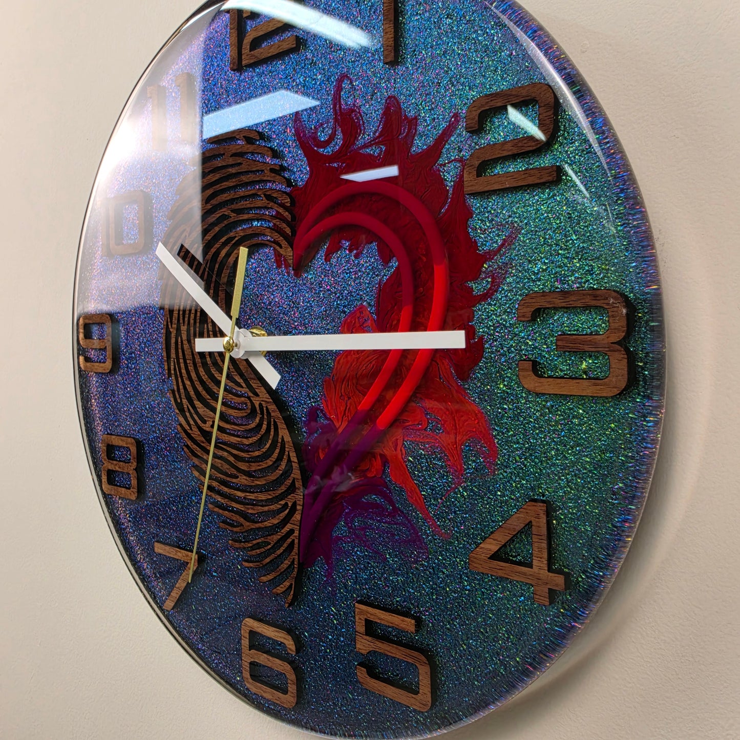 One-of-a-kind handmade wall art clock with fingerprint heart motif, walnut wood and shimmering resin V2