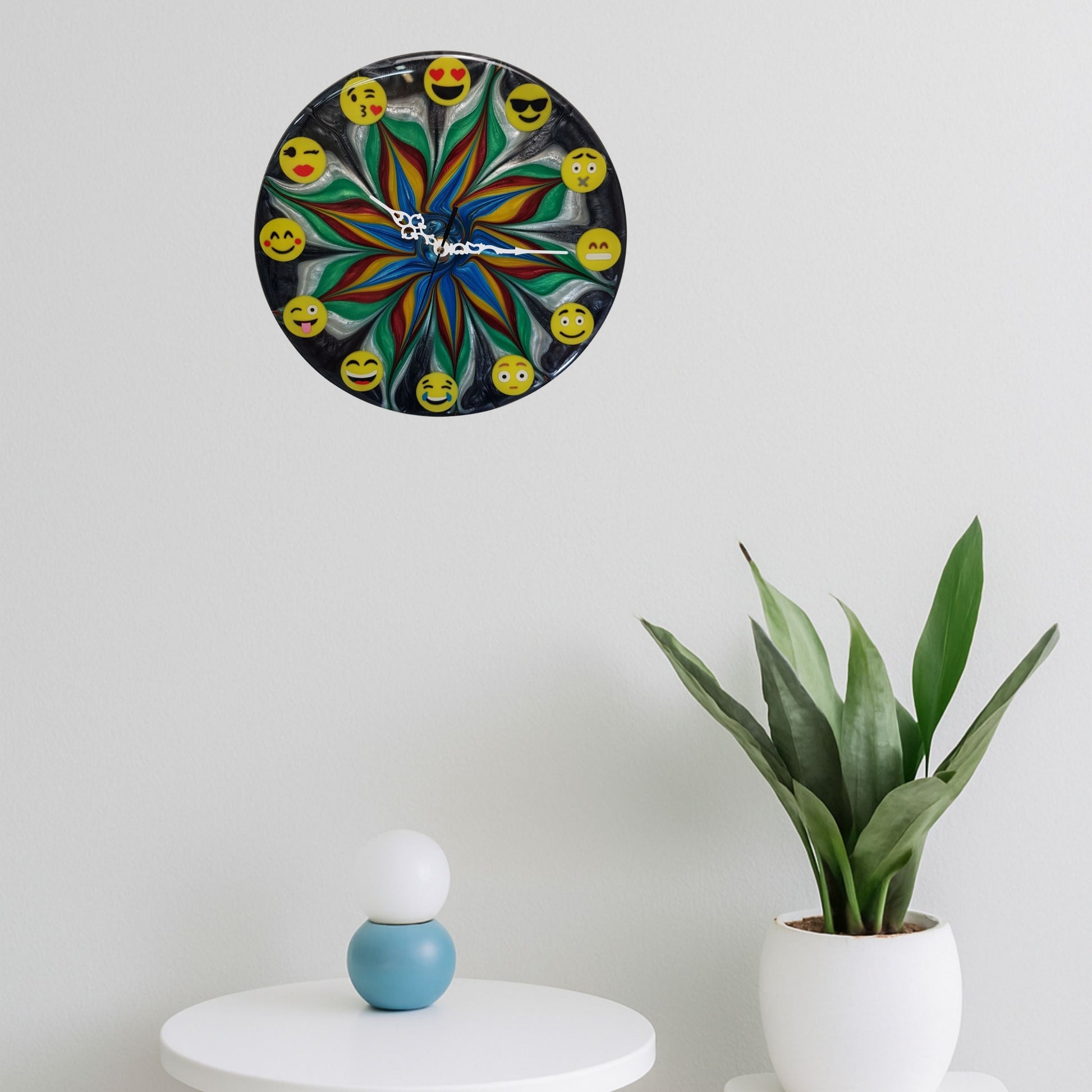 Collectible handmade resin wall clock – Emotion Flow #01 with certificate of authenticity